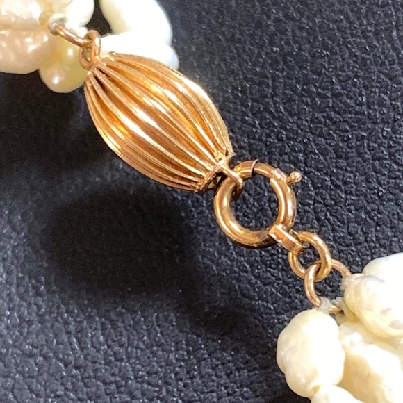 FRESHWATER MULTIPLE STRING PEARL NECKLACE WITH 18KT GOLD CLASP - Picture 2 of 5